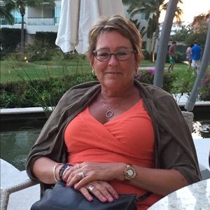 Meet your Posher, Cindy